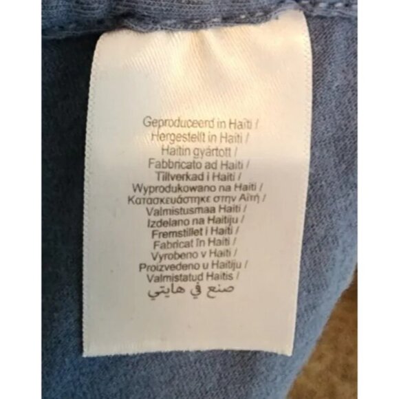 Playboy Mens Short Sleeve TShirt Red Lips Smoking Match Magazine Cover Blue Sz S - Picture 8 of 9